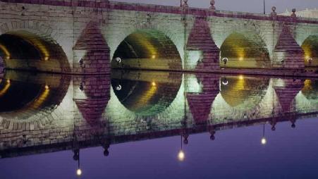 西班牙马德里的塞戈维亚桥