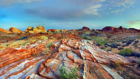 内华达州火焰谷州立公园的彩岩景观