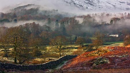 英国坎布里亚郡，湖区国家公园的大朗戴尔峡谷