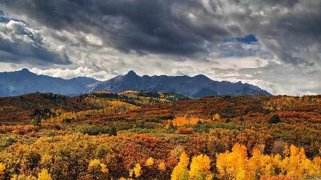 美国科罗拉多州里奇韦附近的达拉斯鸿沟