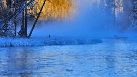 美国怀俄明州，黄石国家公园内的火洞河