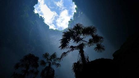 湖北省宣恩县的天坑