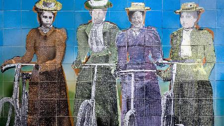 奥克兰艺术画廊的妇女参政瓷砖壁画，新西兰北岛