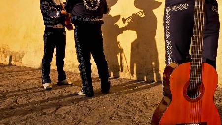 墨西哥街头乐队，墨西哥瓜纳华托州圣米格尔德阿连德市