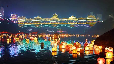 【今日中元节】桂林中元节万盏河灯漂放活动，中国广西
