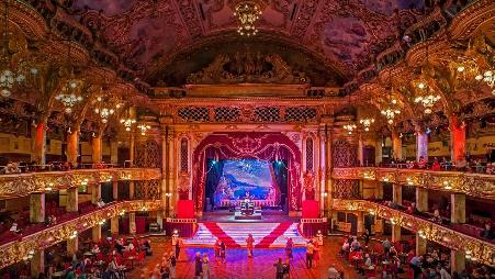 塔中的狂欢，海滨城市的别样美感。有大海沙滩才叫度假嘛！