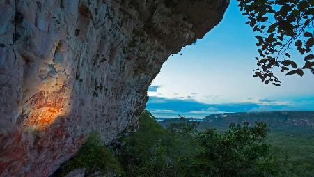 奇里比克特山脉国家自然公园的古代岩画，哥伦比亚