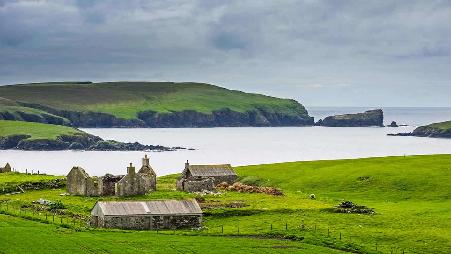 设得兰群岛上的一座老农场，苏格兰