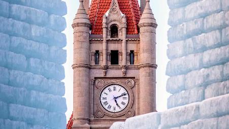 冰雪封冻不住的喜悦，越冻越燃！邂逅不一样的冰雪世界。那些点燃冬天的狂欢盛事