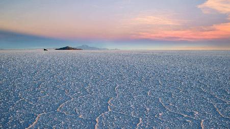 乌尤尼盐沼，玻利维亚