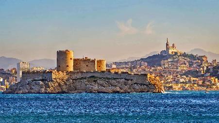 监狱适合一个伯爵