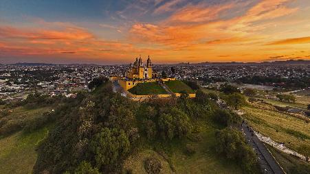 教堂下面藏着什么?五月五日节的诞生地