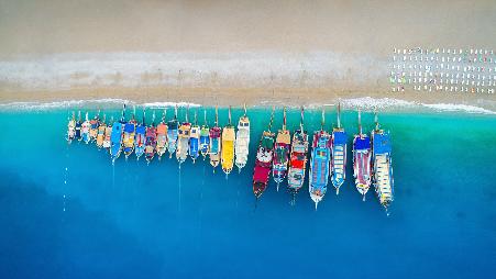 绚丽多彩的海滩