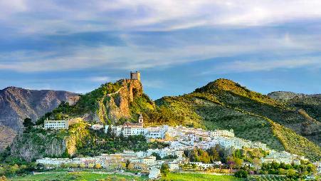 风景如画的白色小镇