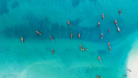 肯杜瓦村的木制渔船，桑给巴尔，坦桑尼亚