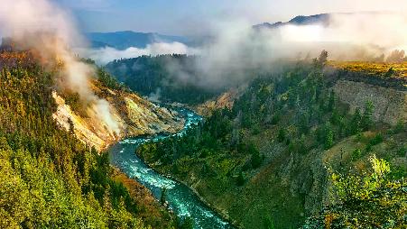 方解石温泉区和黄石河，黄石国家公园，怀俄明州，美国