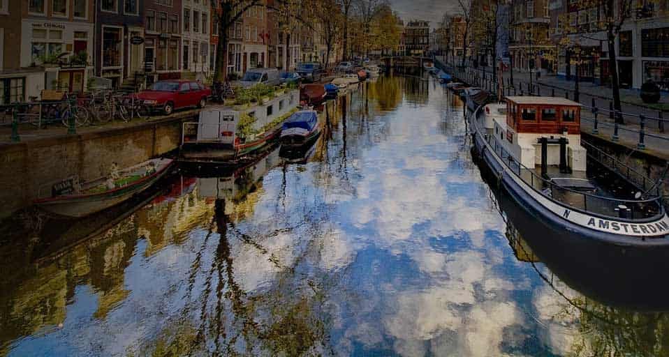 秋的踪迹：阿姆斯特丹湖畔的秋思