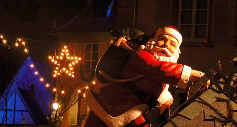 平安夜我们迎来可爱的圣诞老人