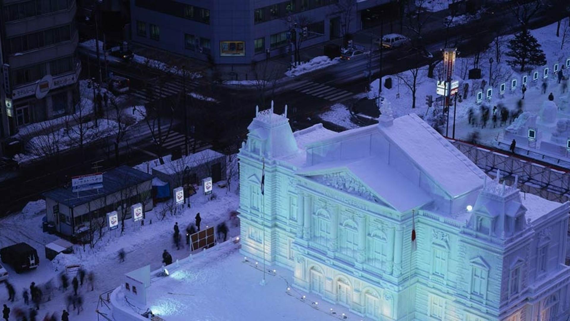 日本札幌雪节上的大型雪雕