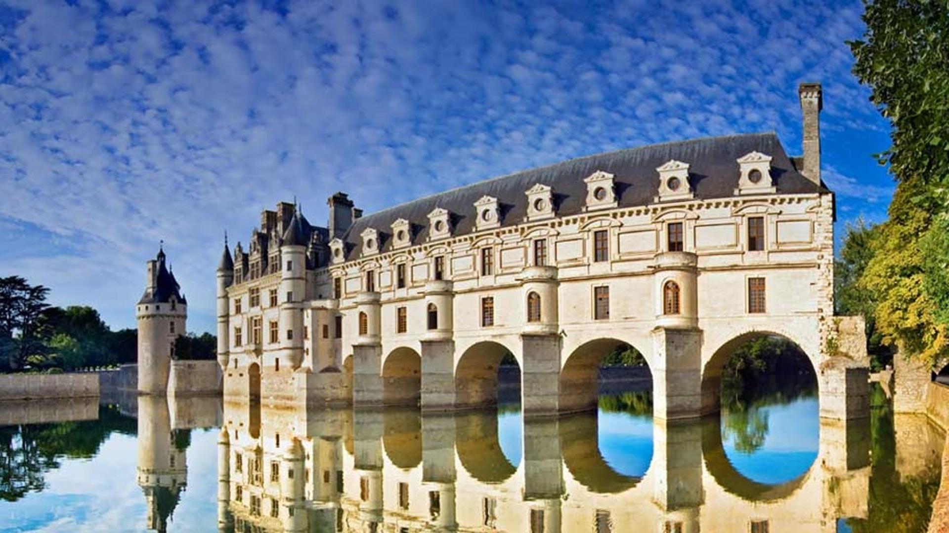 法国卢瓦尔河谷的舍农索水上城堡