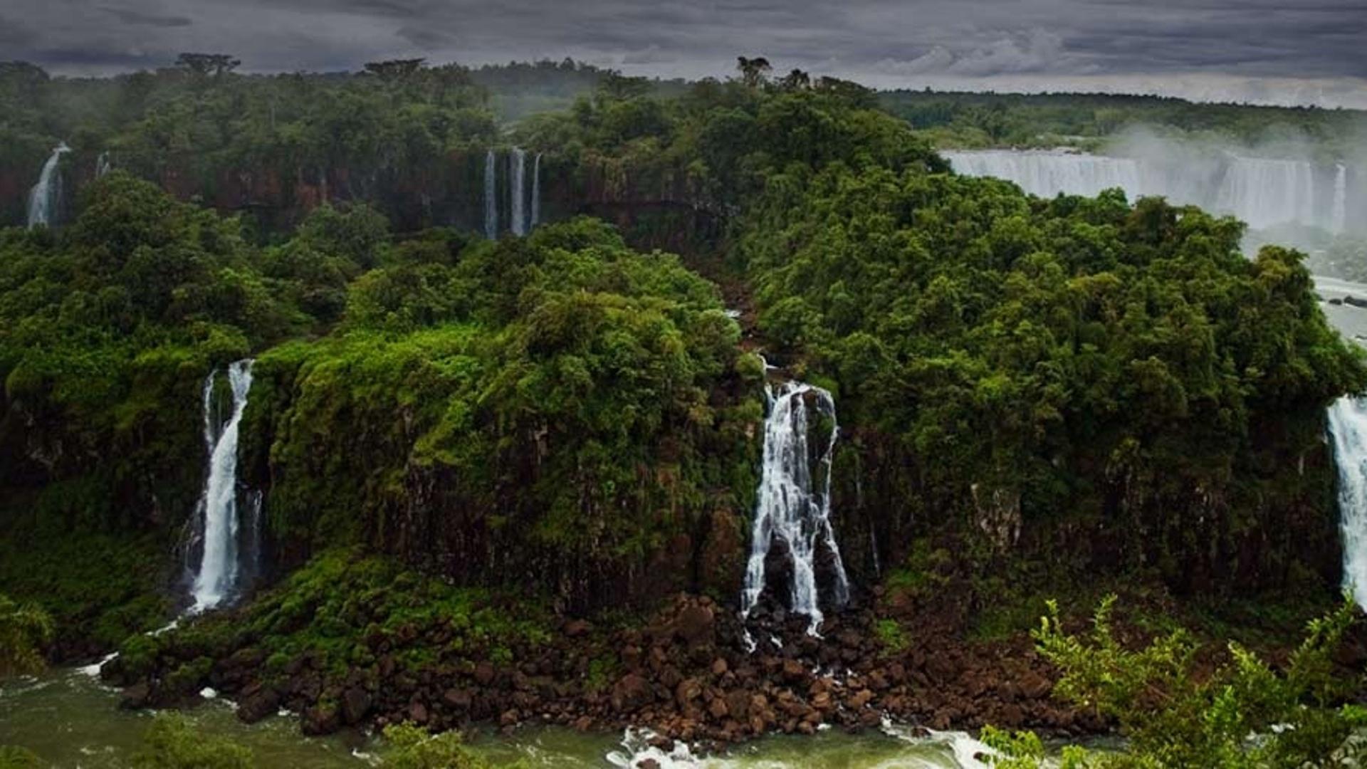 世界上最宽的瀑布，巴西的伊瓜苏瀑布