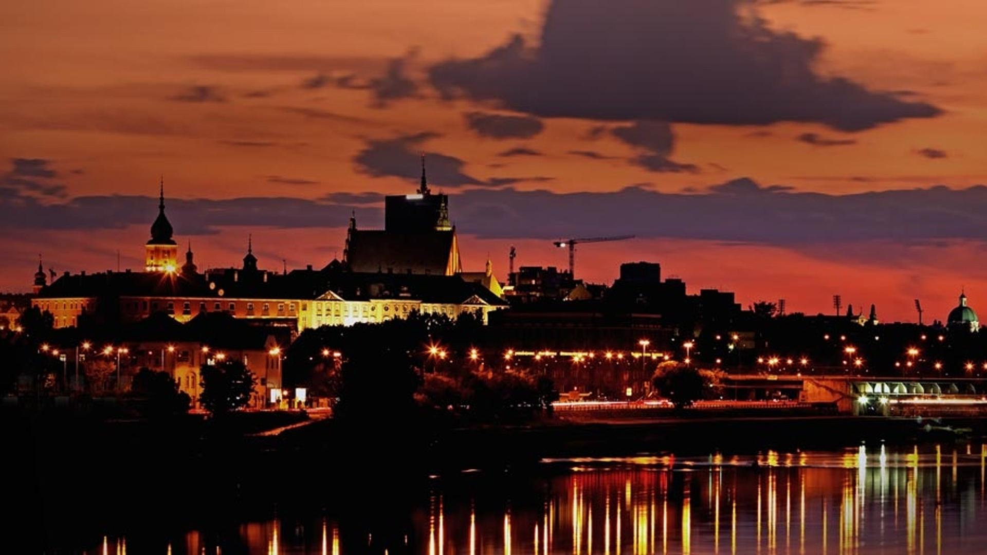 夕阳下的波兰华沙旧城区