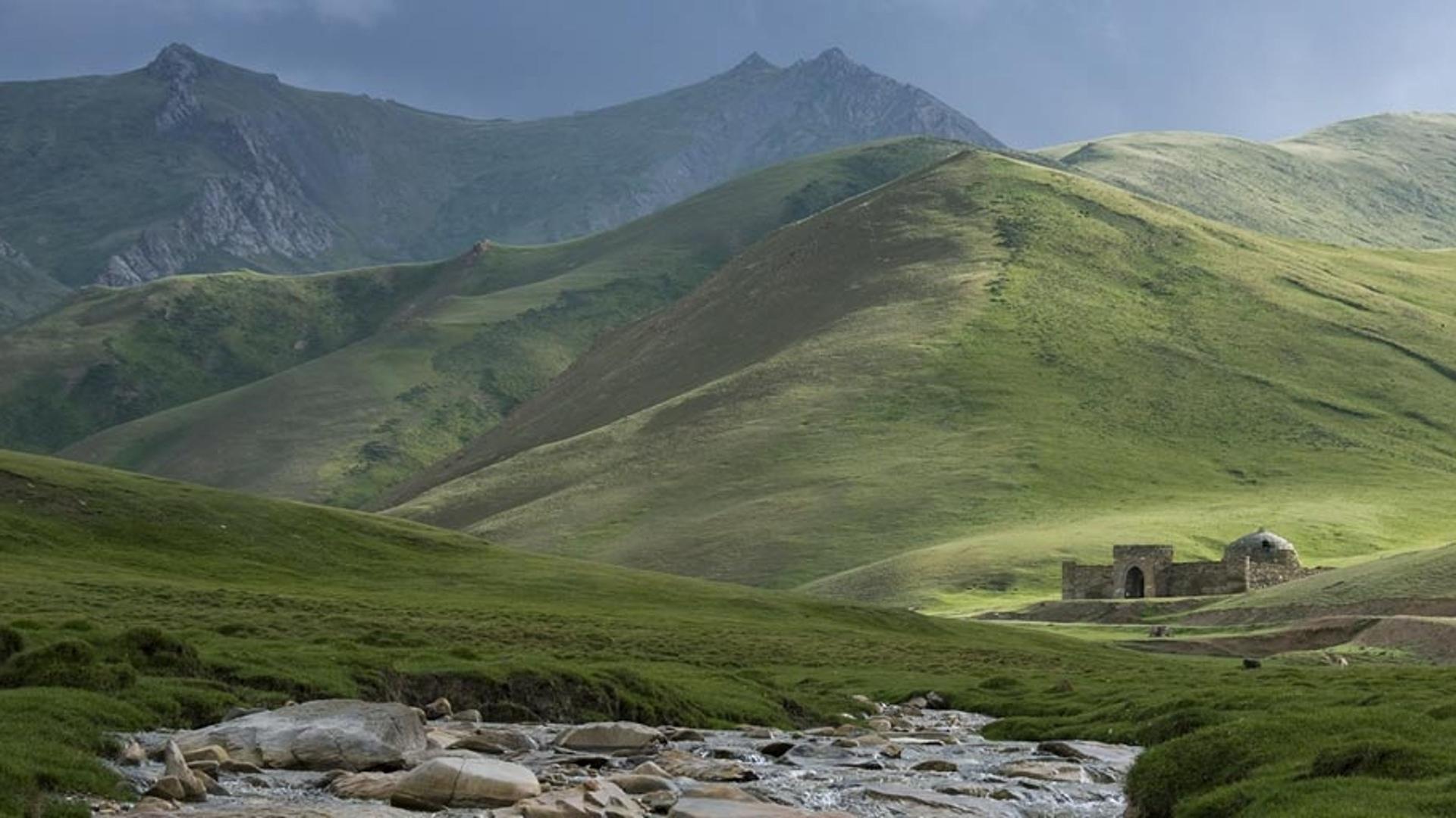 丝绸之路上在吉尔吉斯斯坦境内的石头客栈