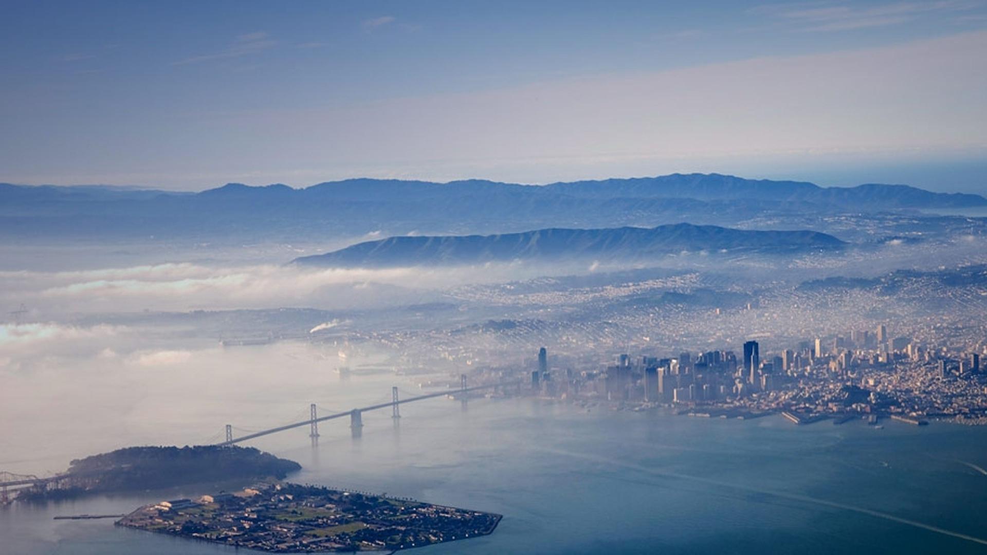 旧金山的奥克兰海湾大桥