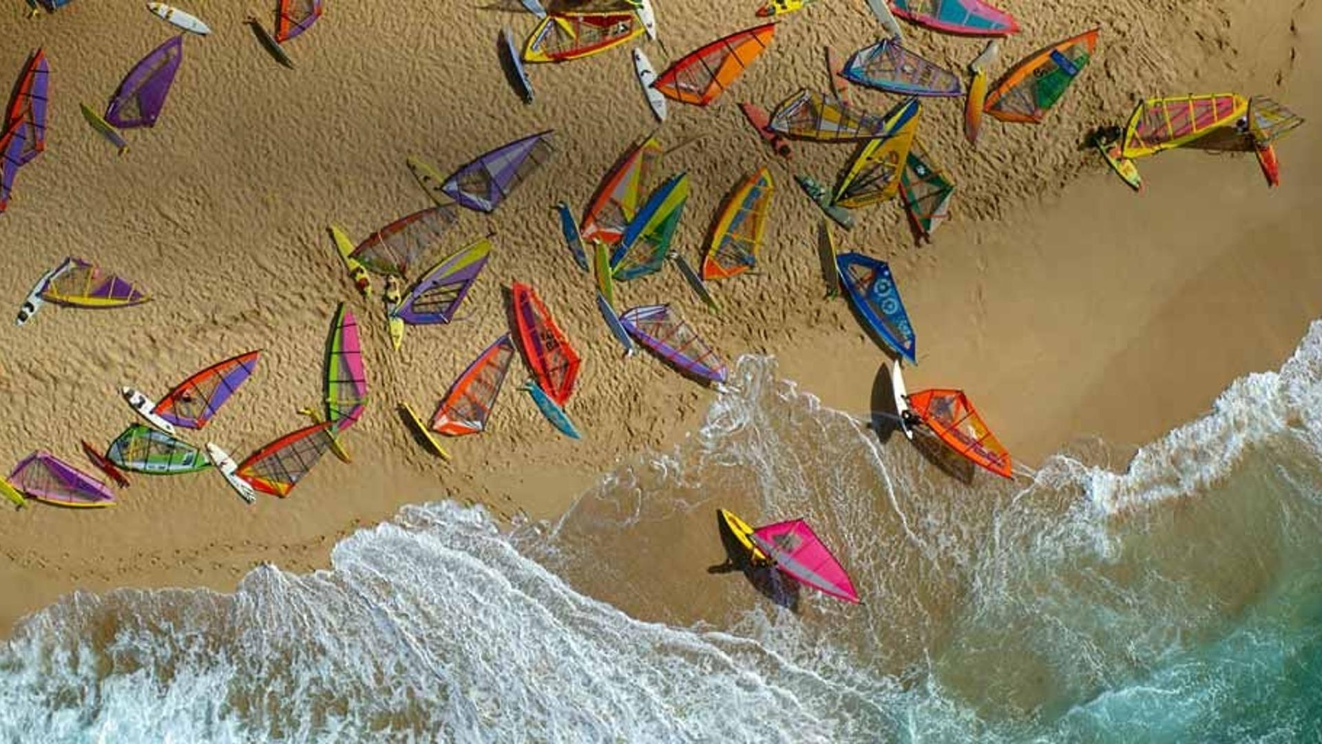 夏威夷茂宜岛的海滩帆板