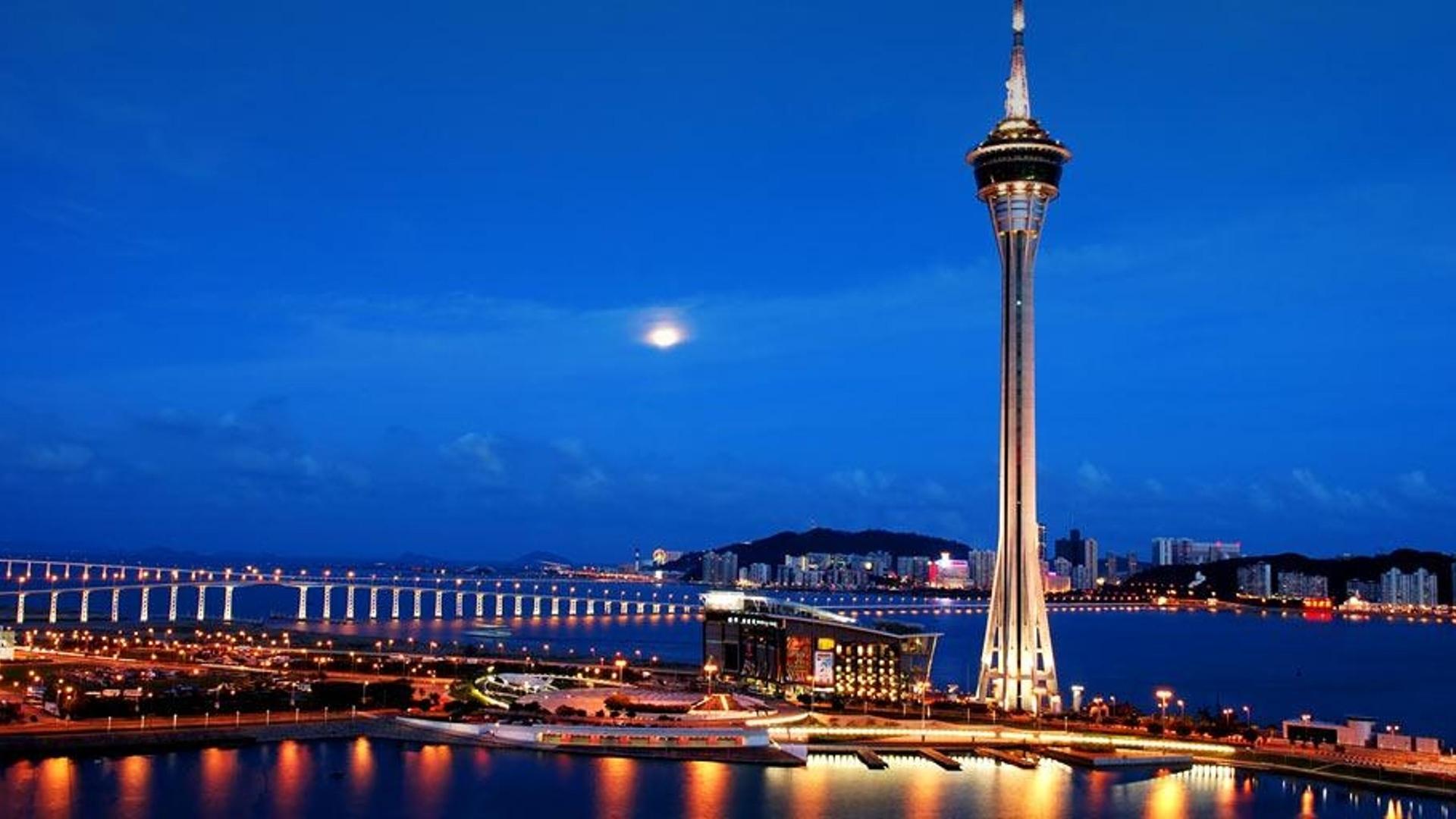 澳门观光塔夜景