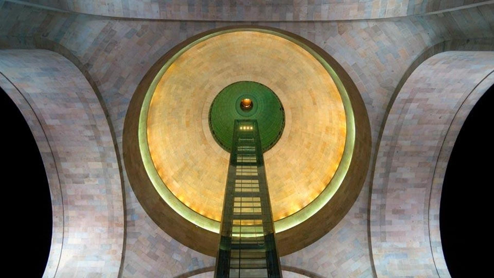 墨西哥城的革命纪念碑