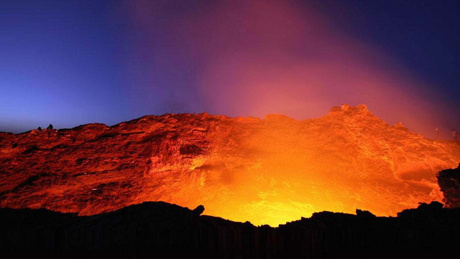 埃塞俄比亚灼热的火山熔岩湖