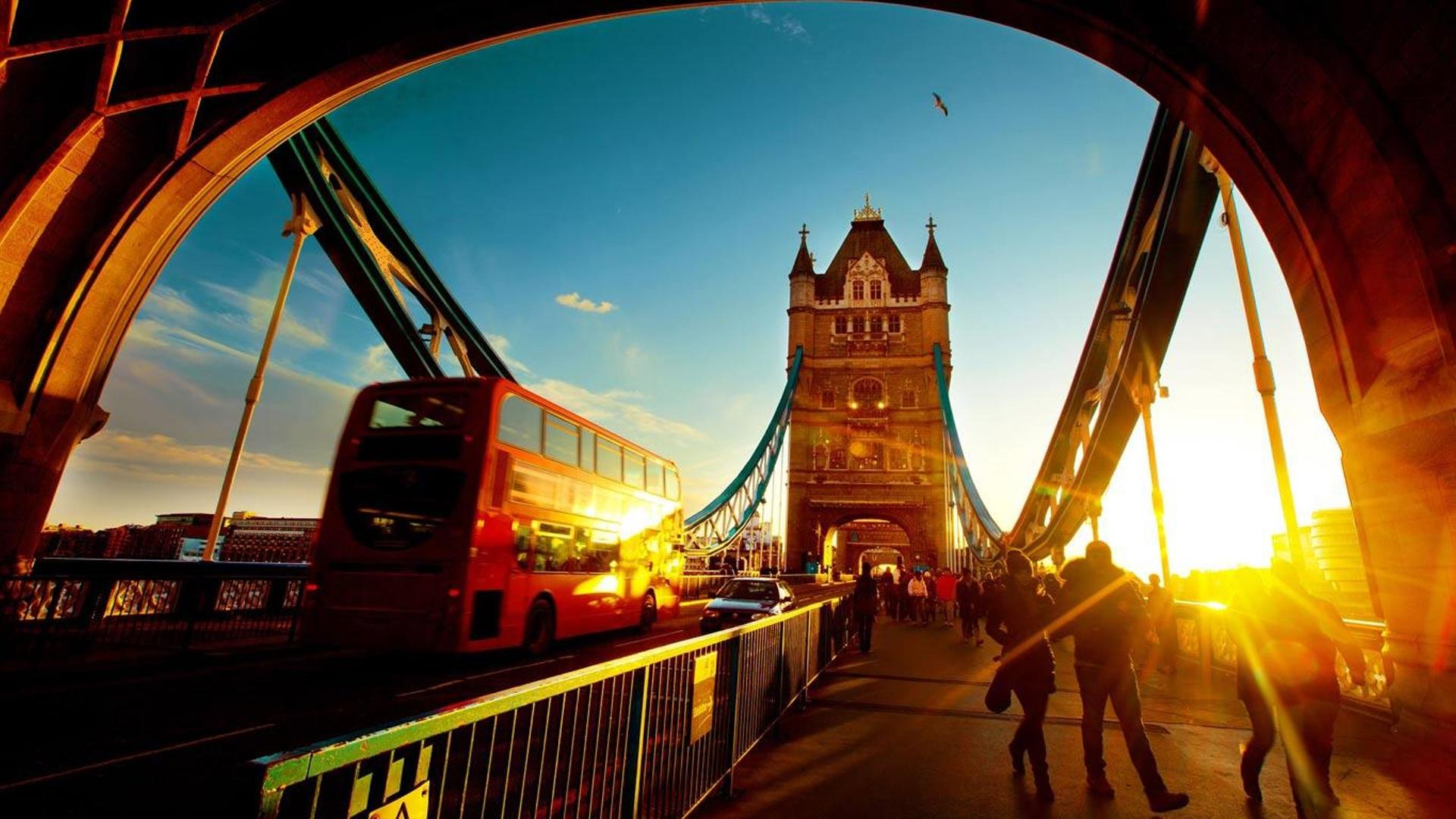 午后的伦敦塔桥