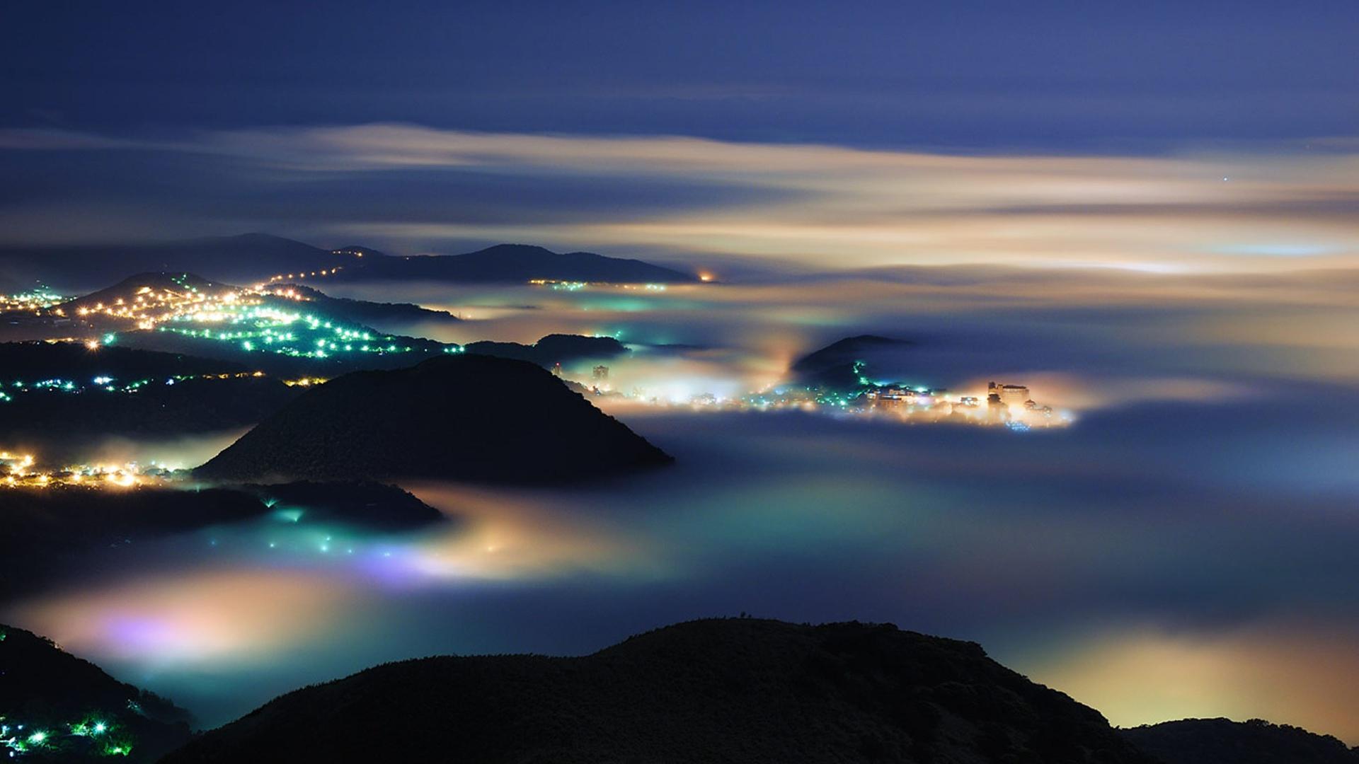 台湾台北，在阳明山自然公园内观景