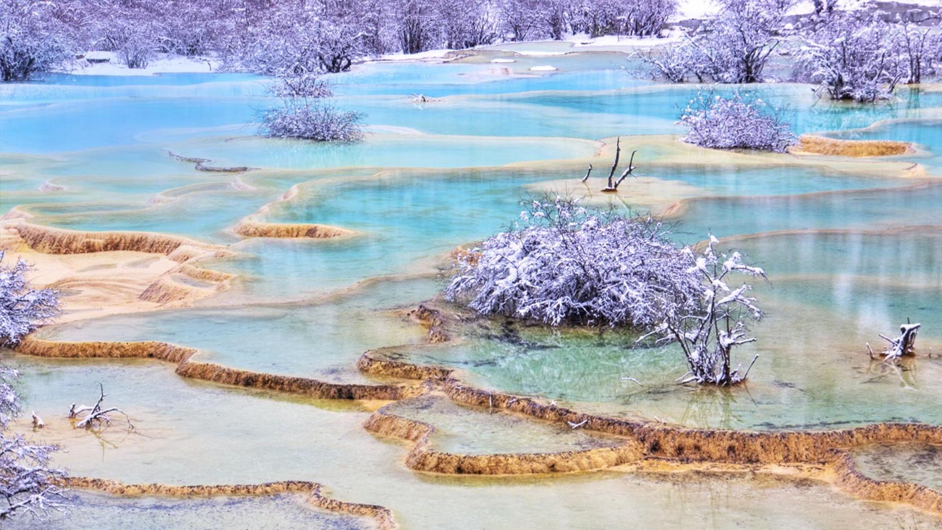 四川黄龙五彩池