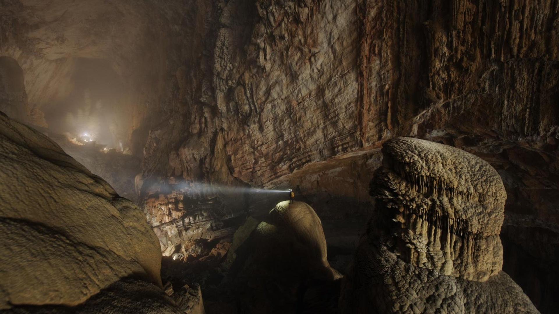 [教师节：孤独求索，勇敢前行] 越南，丰芽格邦国家公园，韩松洞